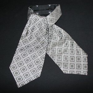 Ascot 100% Silk Jacquard Gray &White